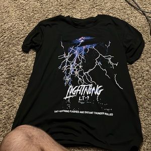 Size L lightning t shirt